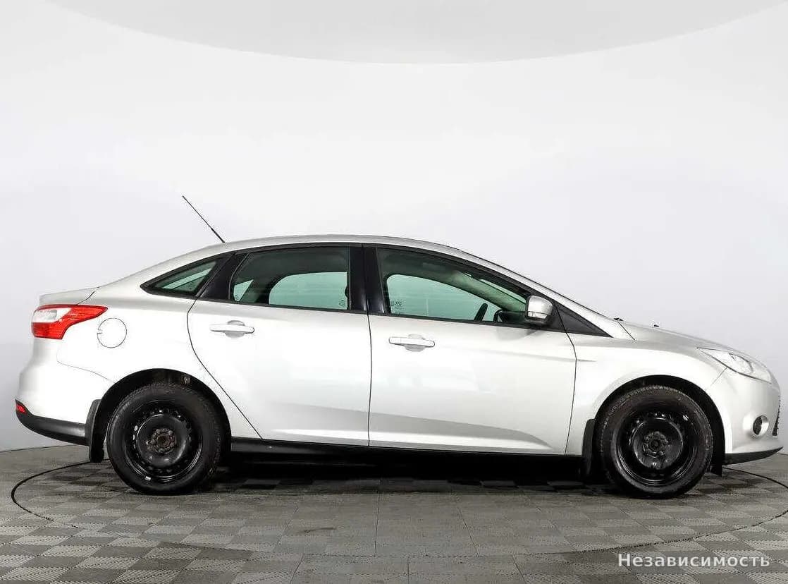 Ford Focus 2013 с пробегом — фото 4