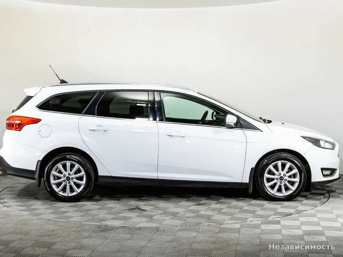 Ford Focus 2019 с пробегом — фото 4