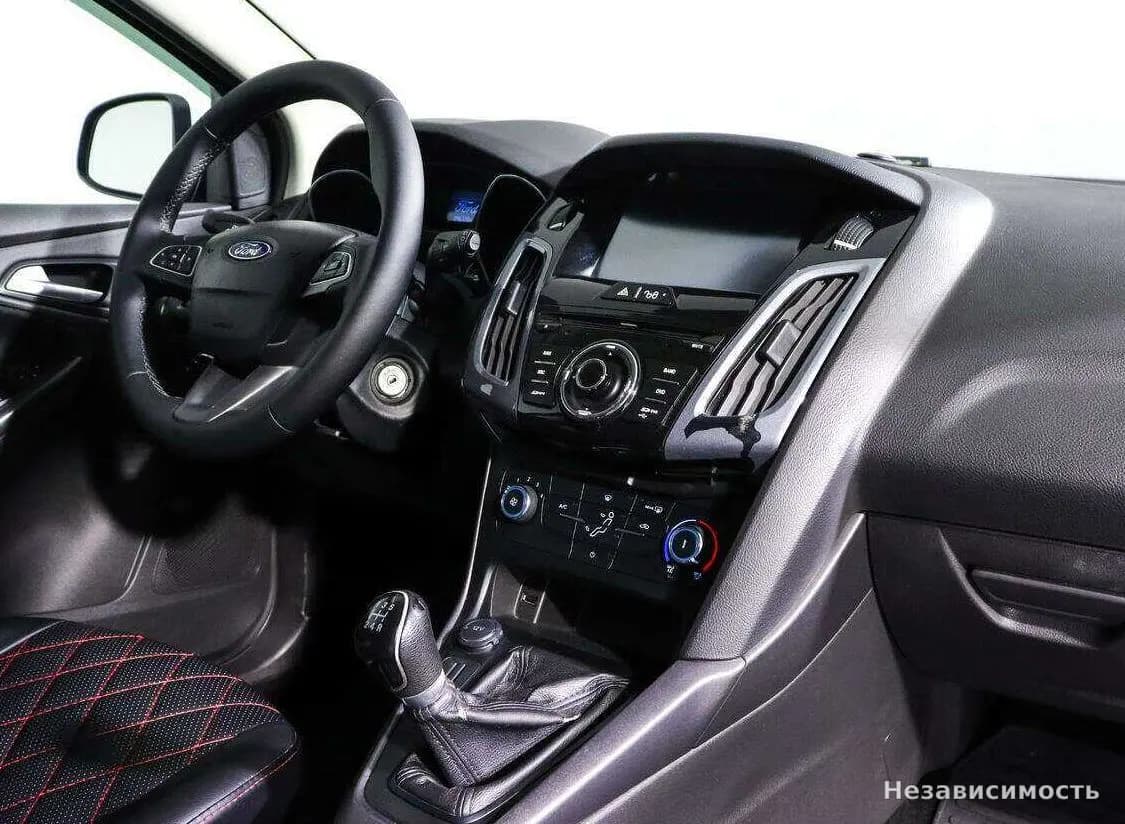 Ford Focus 2017 с пробегом — фото 9