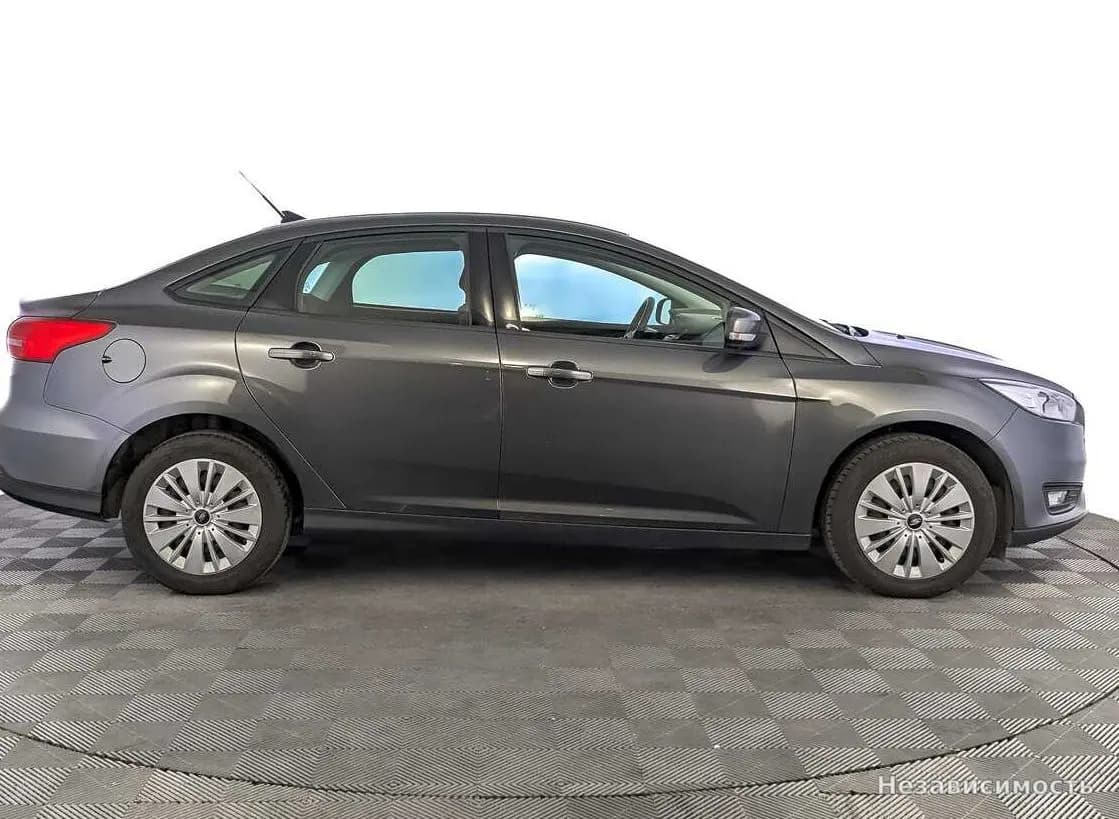 Ford Focus 2019 с пробегом — фото 4