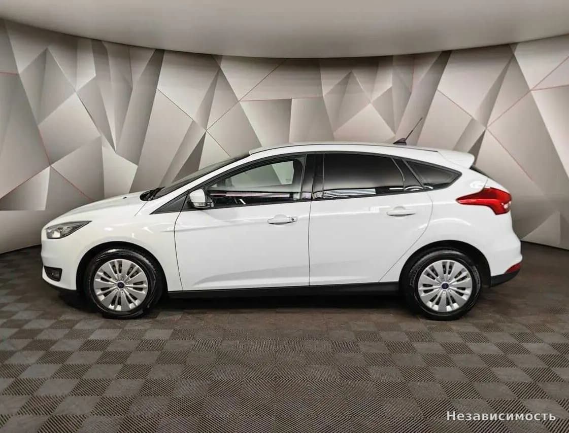 Ford Focus 2019 с пробегом — фото 5