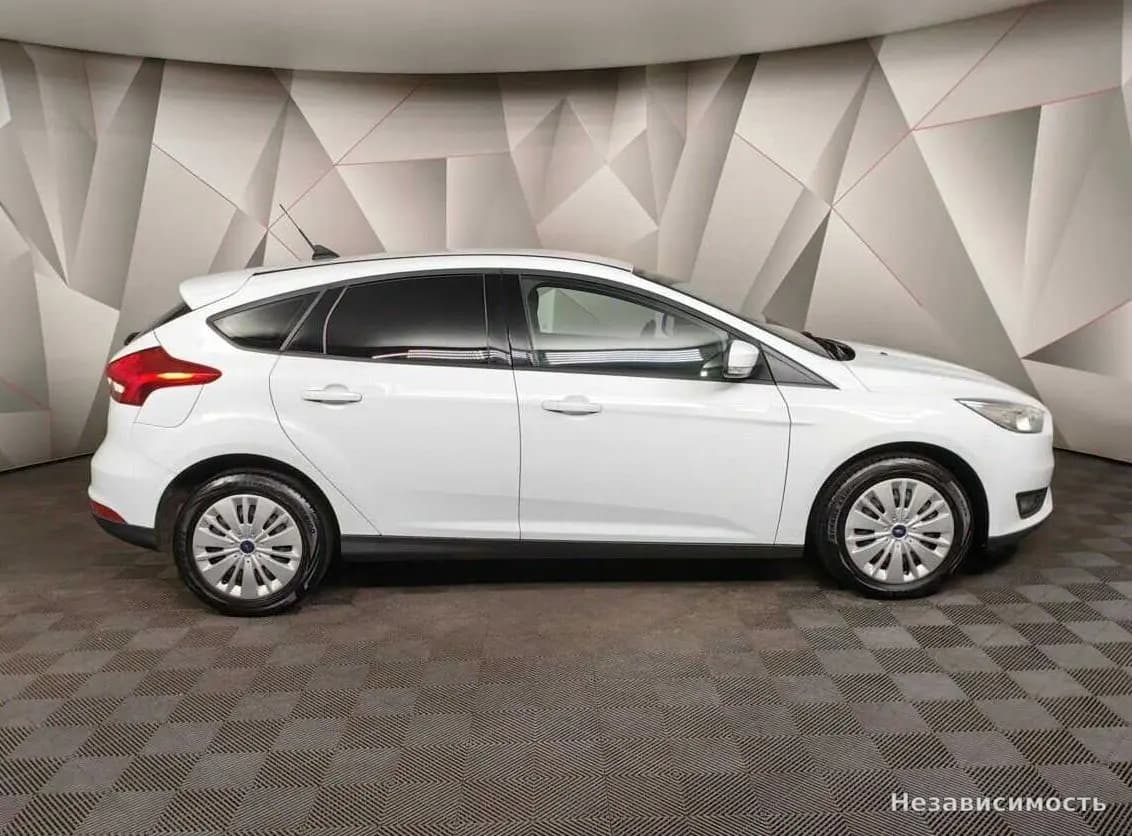 Ford Focus 2019 с пробегом — фото 6