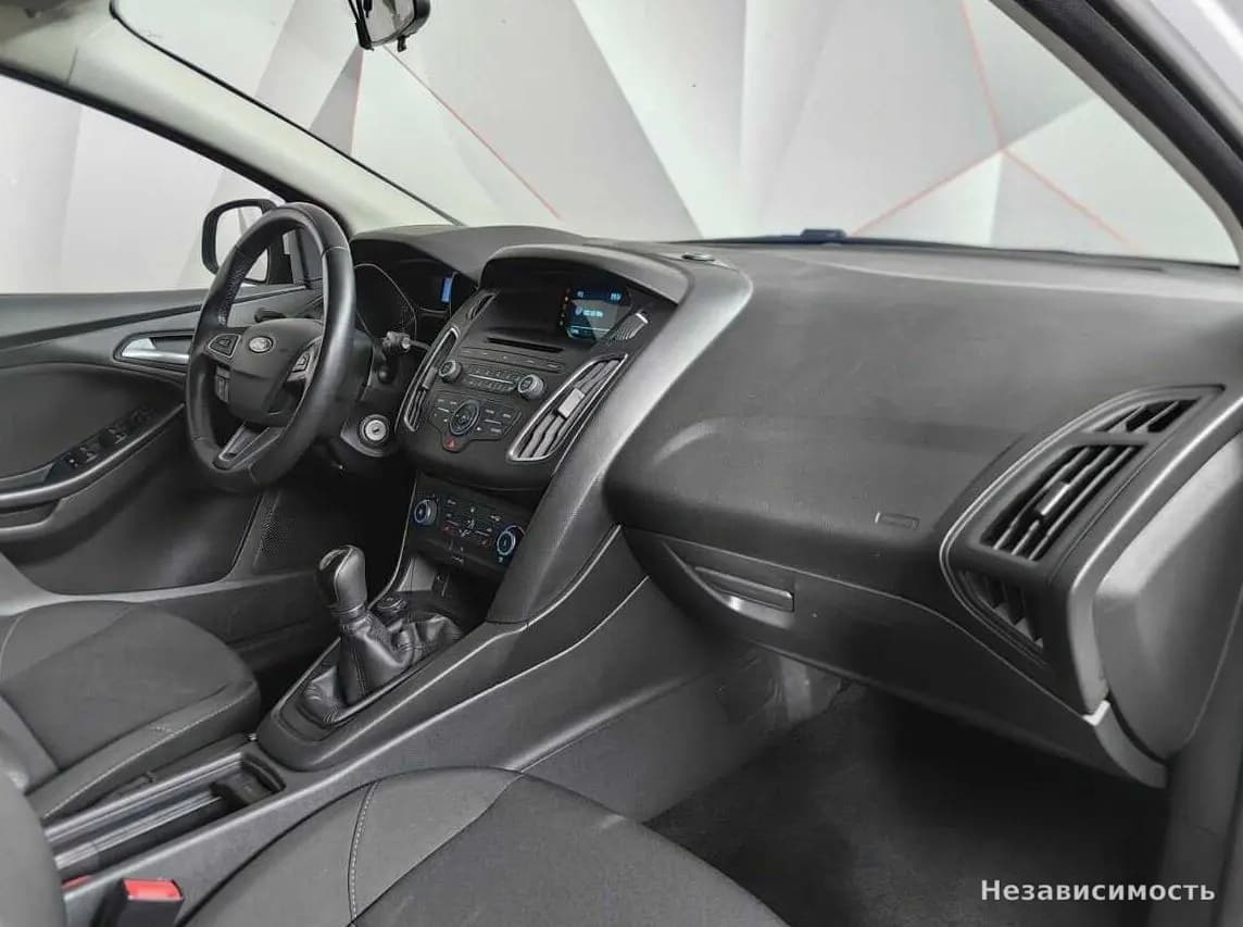 Ford Focus 2019 с пробегом — фото 9