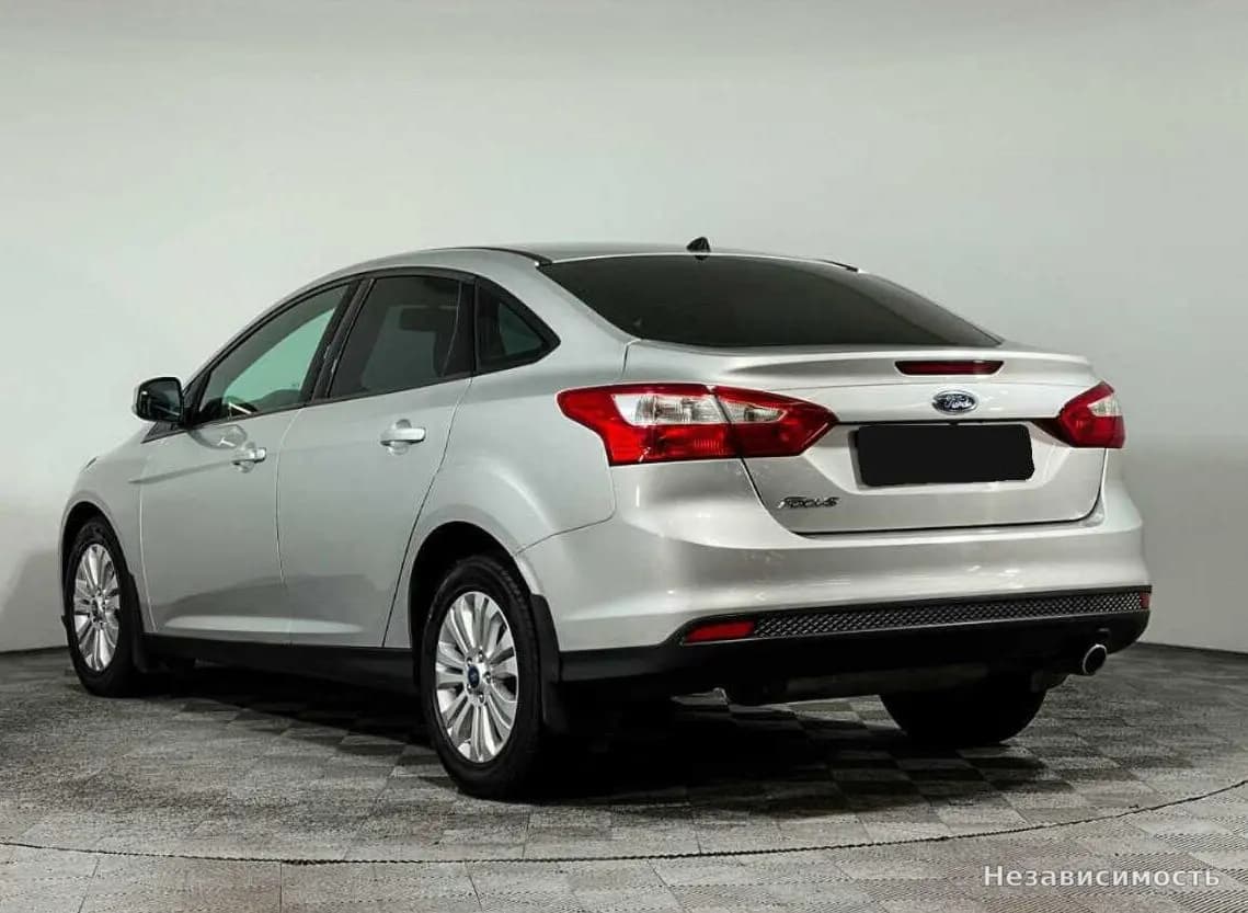 Ford Focus 2015 с пробегом — фото 6