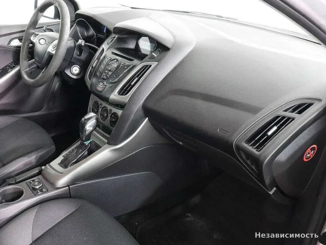 Ford Focus 2014 с пробегом — фото 6
