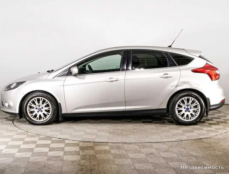 Ford Focus 2013 с пробегом — фото 8