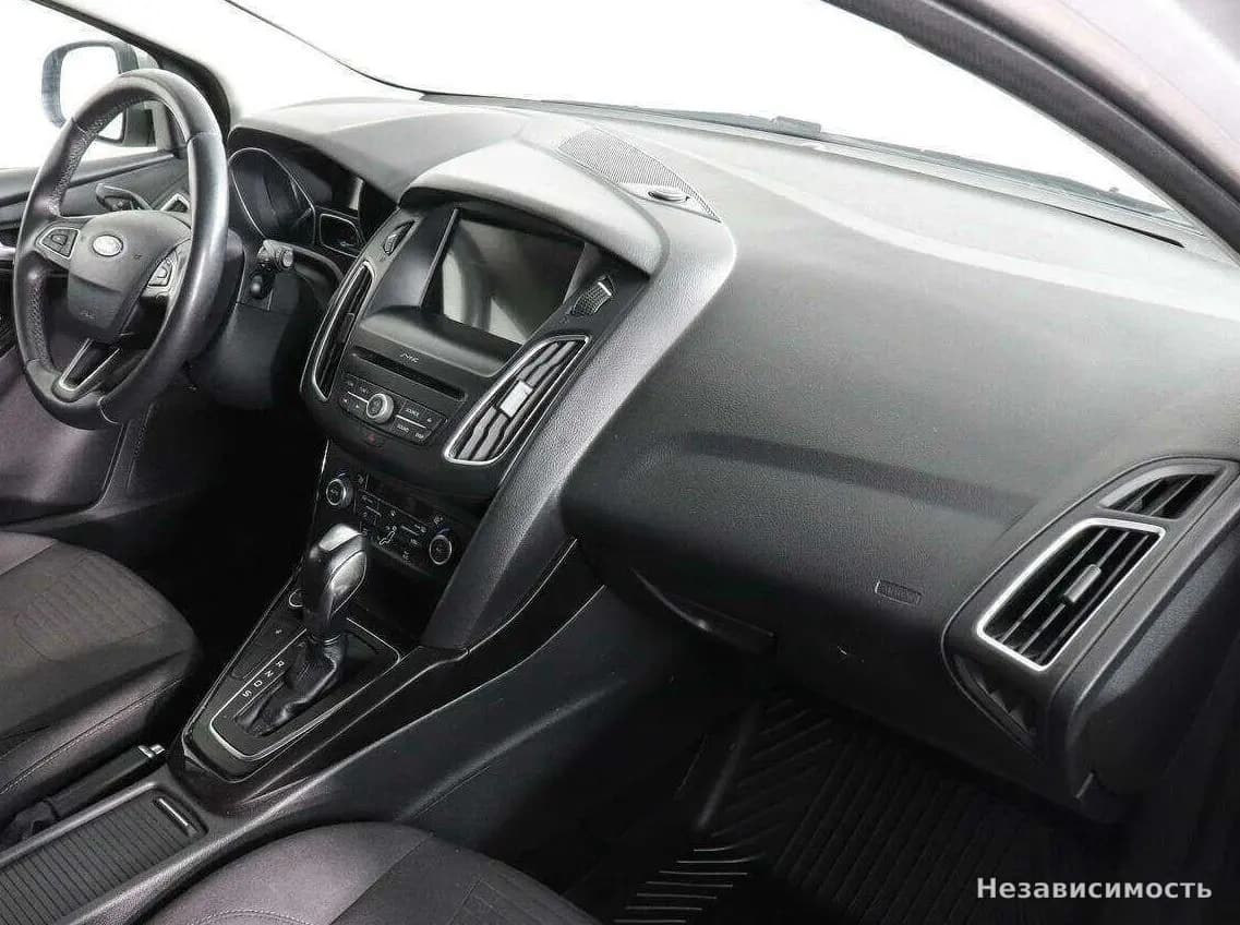 Ford Focus 2019 с пробегом — фото 10
