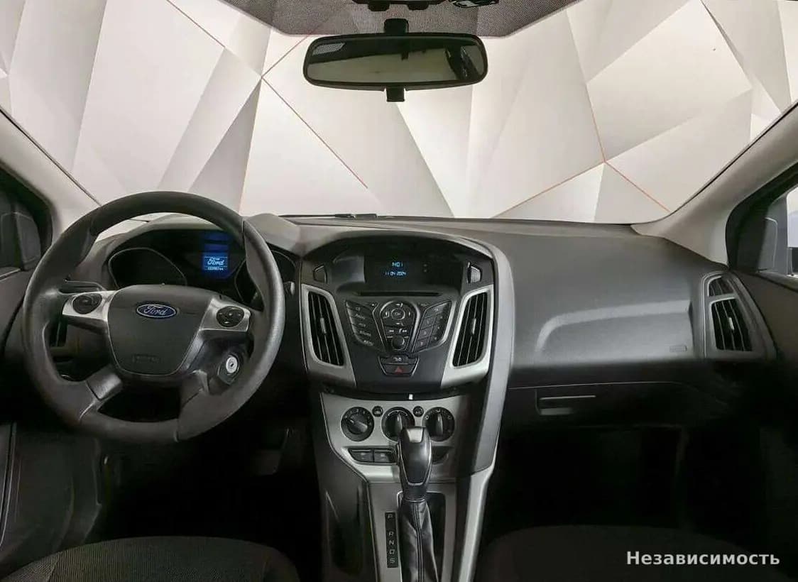 Ford Focus 2014 с пробегом — фото 10