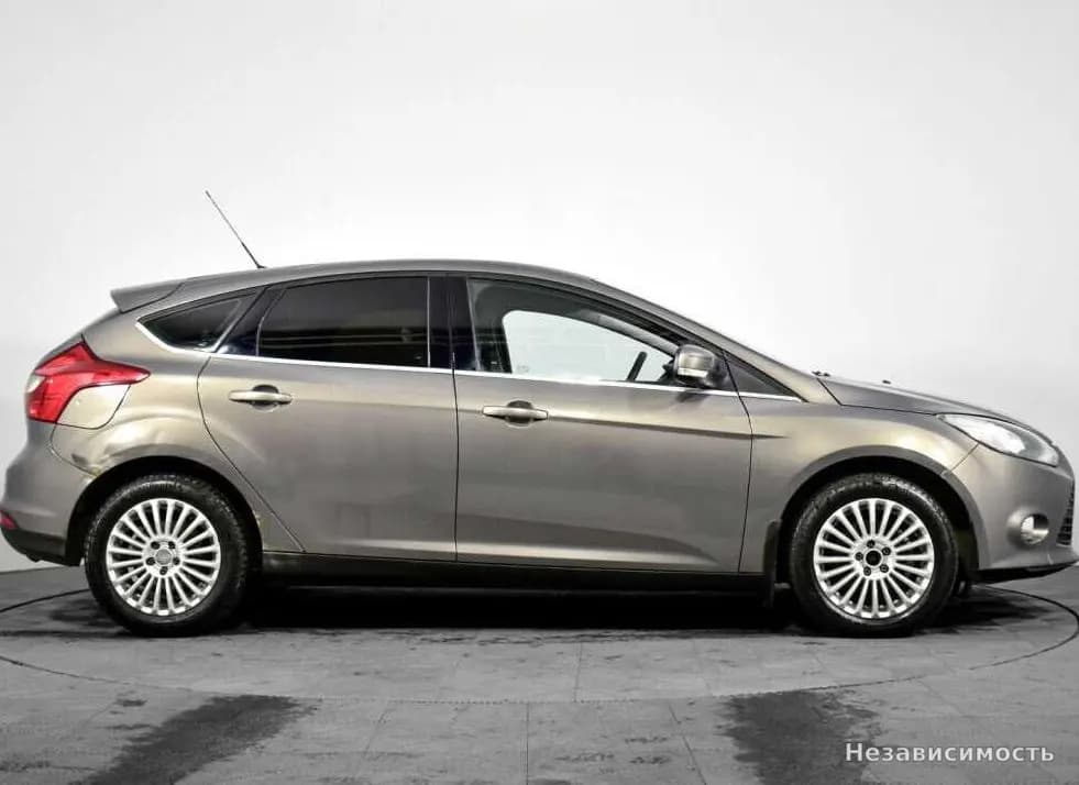 Ford Focus 2013 с пробегом — фото 4