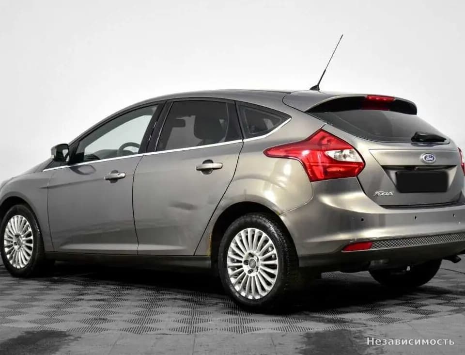 Ford Focus 2013 с пробегом — фото 7