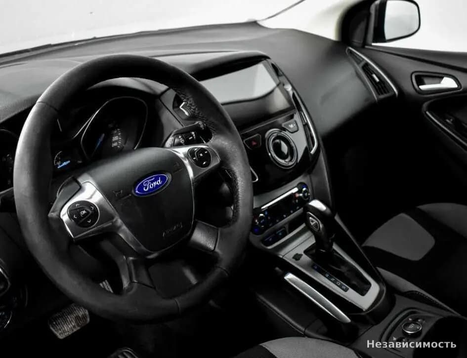 Ford Focus 2013 с пробегом — фото 9