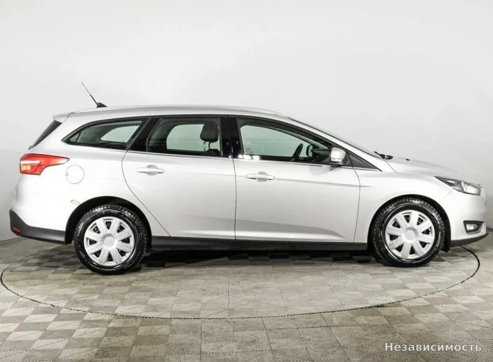 Ford Focus 2017 с пробегом — фото 4