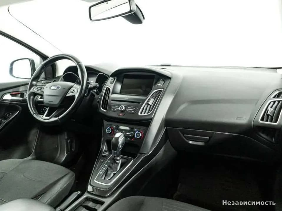 Ford Focus 2017 с пробегом — фото 9