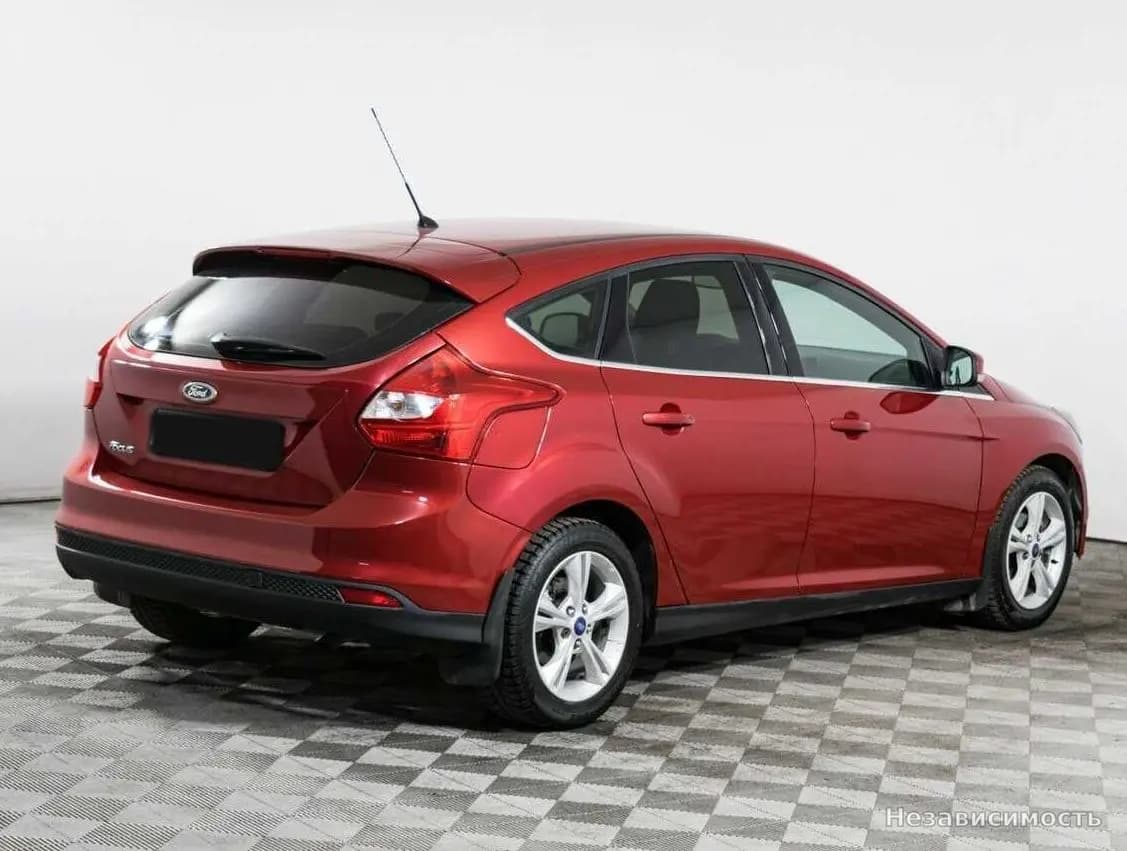 Ford Focus 2012 с пробегом — фото 4