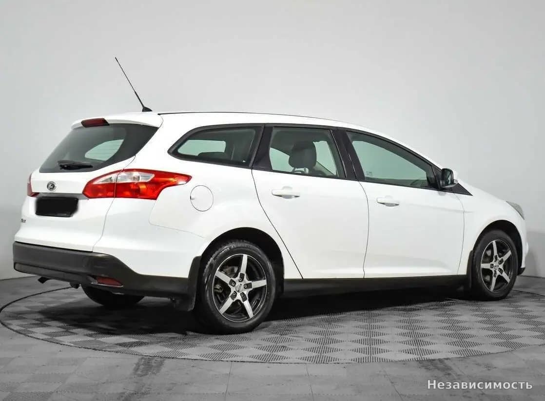 Ford Focus 2015 с пробегом — фото 5
