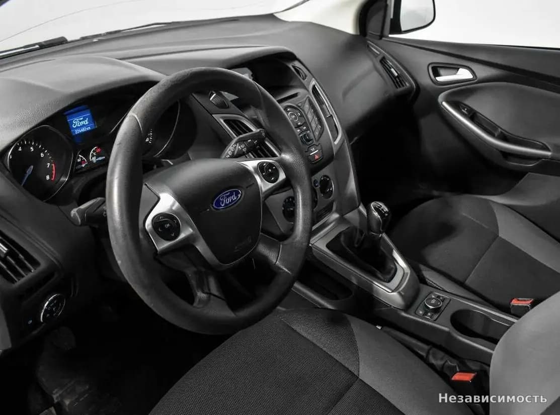 Ford Focus 2015 с пробегом — фото 9