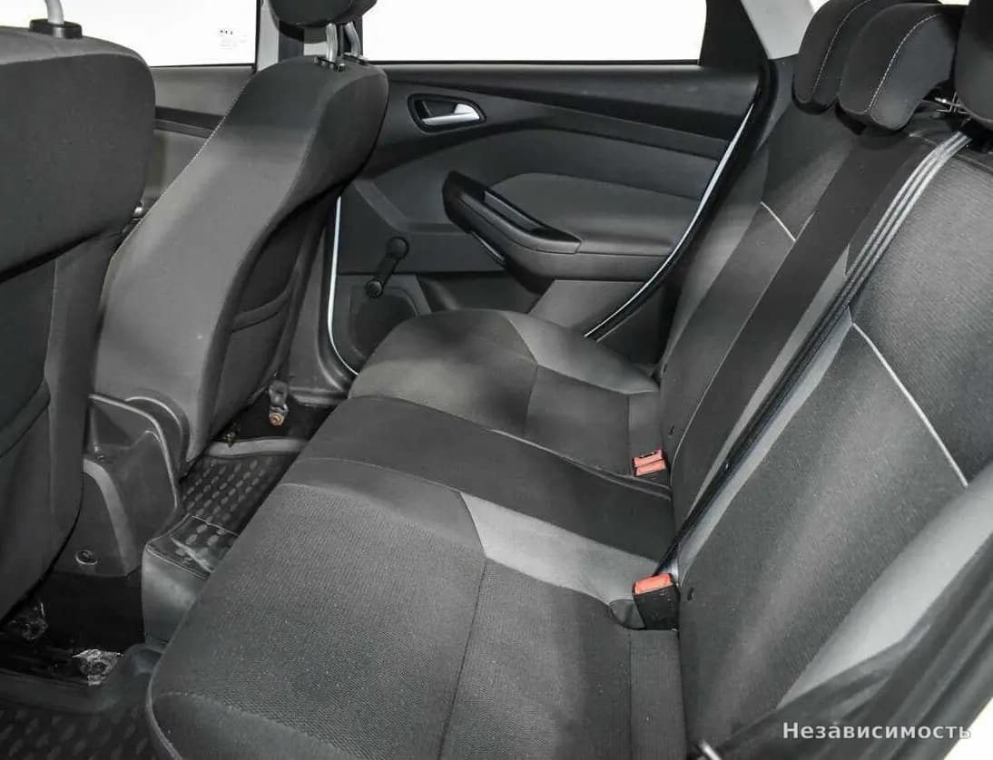 Ford Focus 2015 с пробегом — фото 10