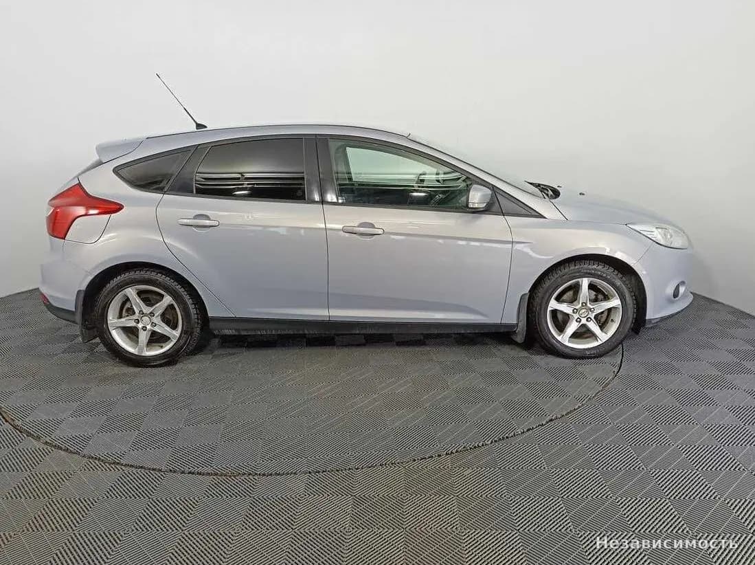 Ford Focus 2013 с пробегом — фото 4