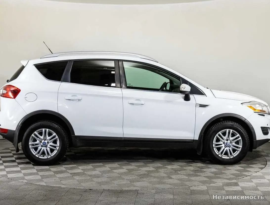 Ford Kuga 2012 с пробегом — фото 4