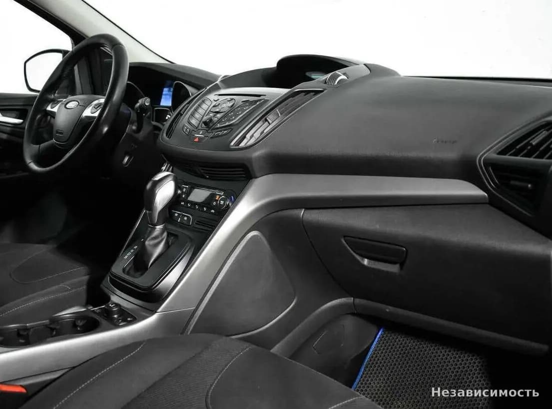 Ford Kuga 2015 с пробегом — фото 9