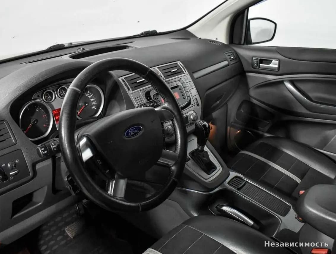 Ford Kuga 2012 с пробегом — фото 9