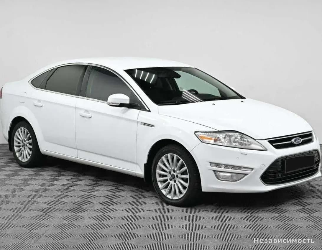 Ford Mondeo 2013 с пробегом — фото 3