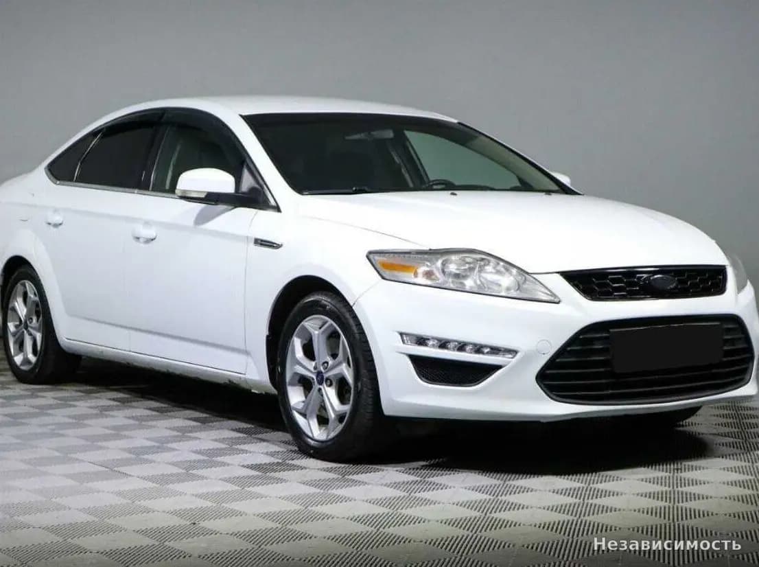 Ford Mondeo 2012 с пробегом — фото 3
