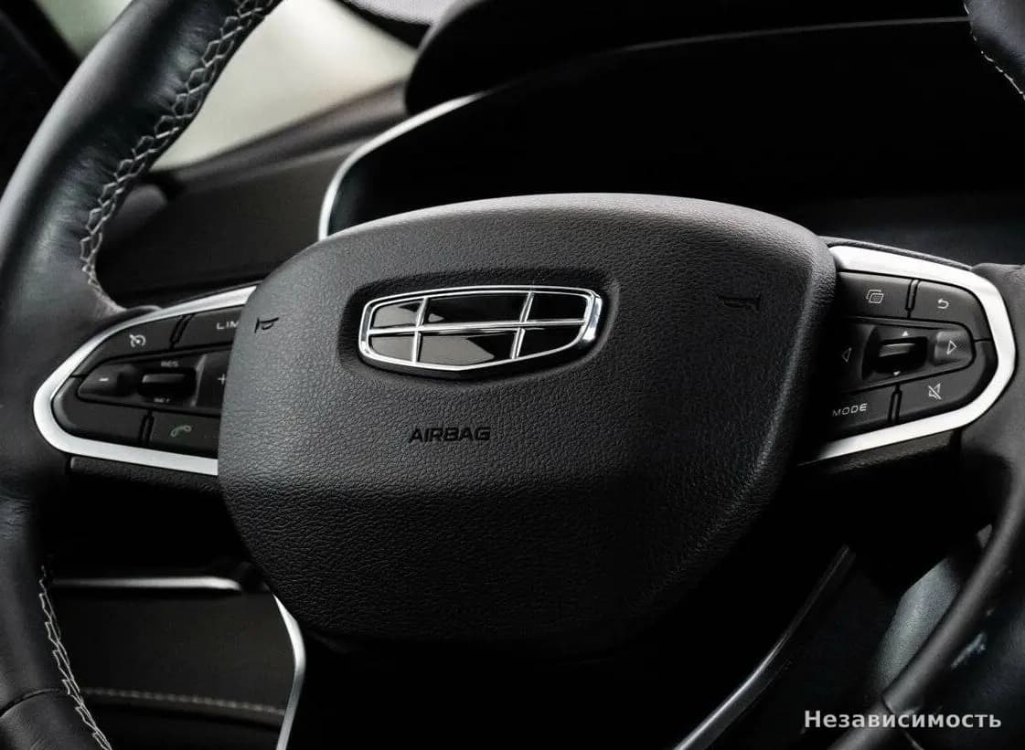 Geely Atlas Pro 2022 с пробегом — фото 10