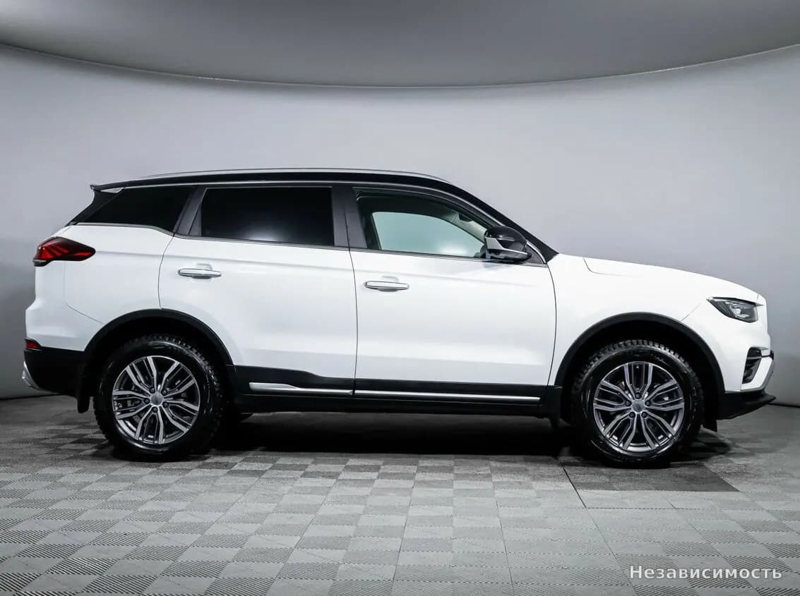 Geely Atlas Pro 2021 с пробегом — фото 4