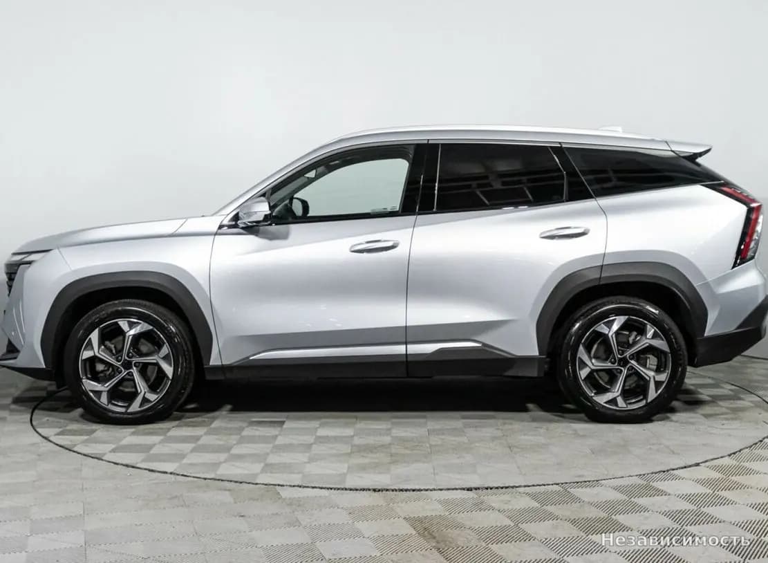 Geely Atlas 2024 с пробегом — фото 8