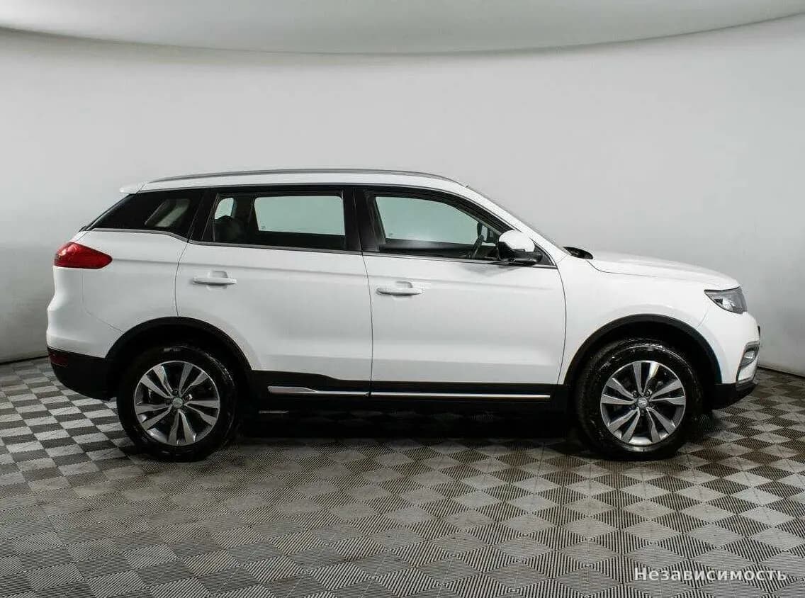 Geely Atlas 2019 с пробегом — фото 4