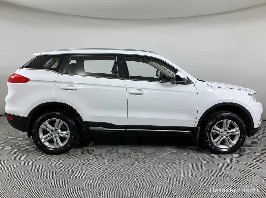 Geely Atlas 2018 с пробегом — фото 4