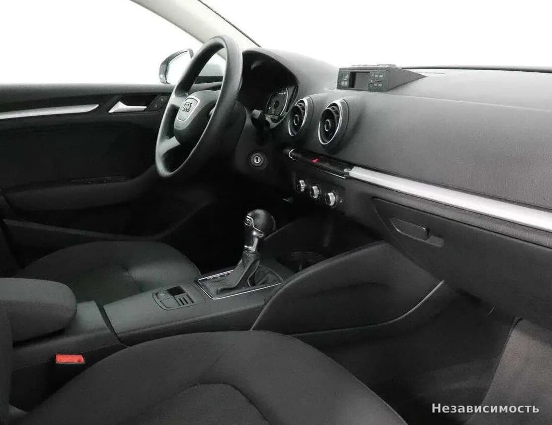 Audi A3 2014 с пробегом — фото 9