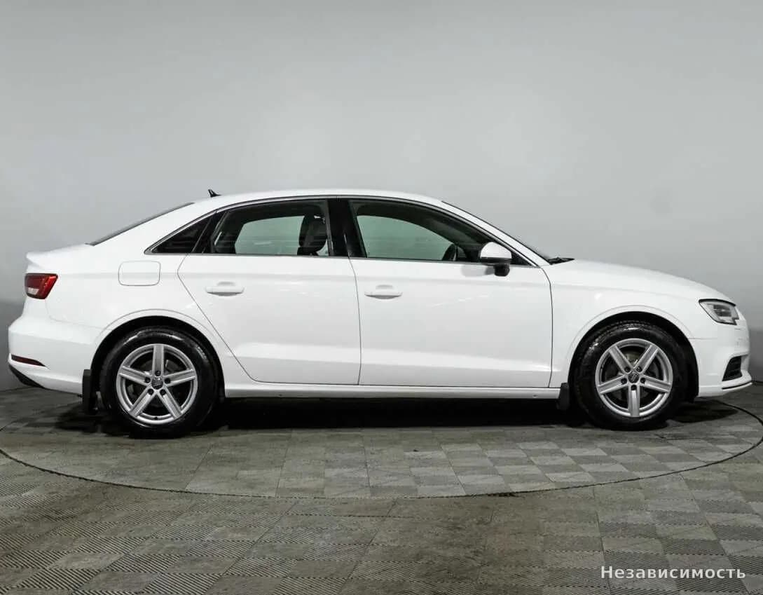Audi A3 2019 с пробегом — фото 4