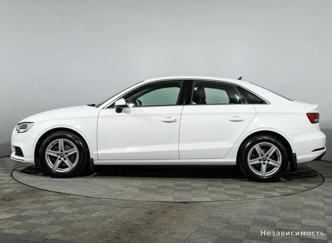 Audi A3 2019 с пробегом — фото 8