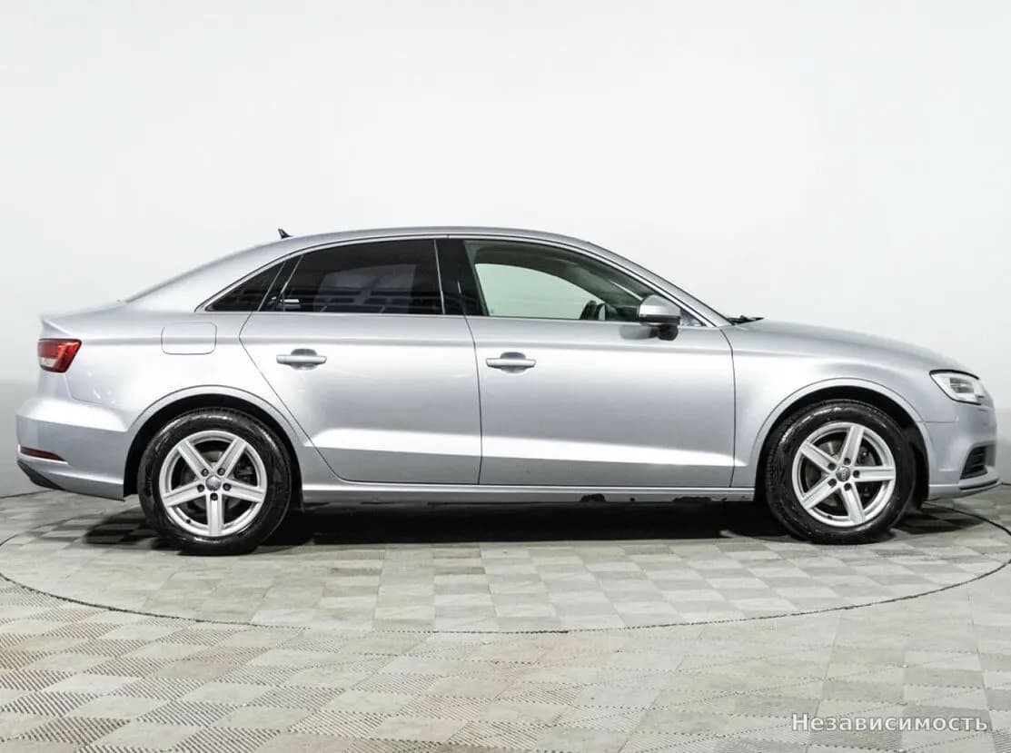 Audi A3 2019 с пробегом — фото 4