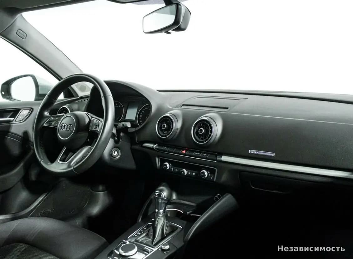 Audi A3 2019 с пробегом — фото 9