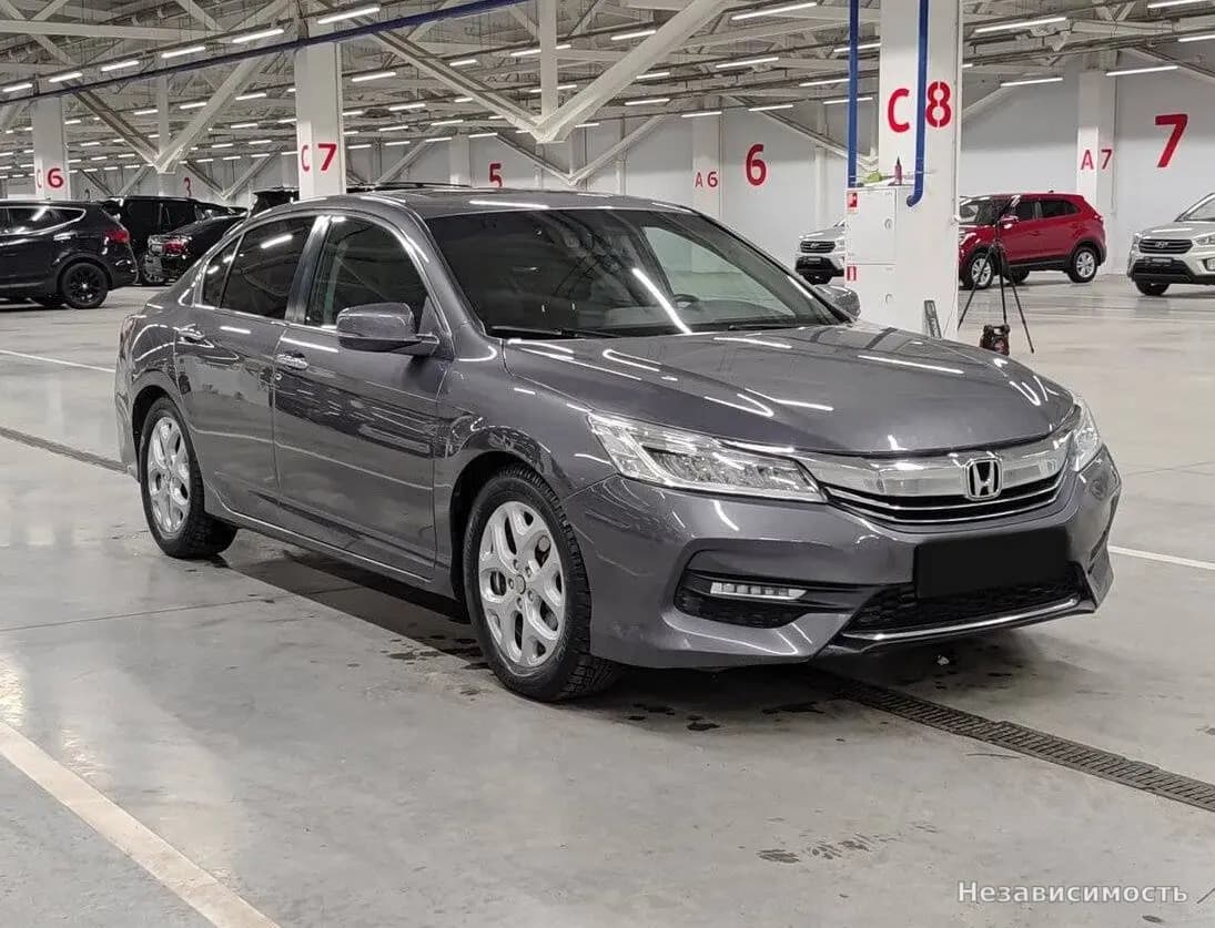 Honda Accord 2016 с пробегом — фото 3