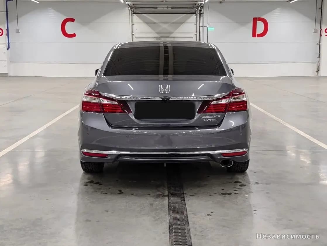 Honda Accord 2016 с пробегом — фото 6