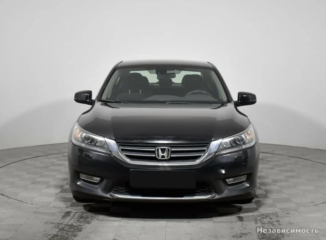 Honda Accord 2013 с пробегом — фото 2