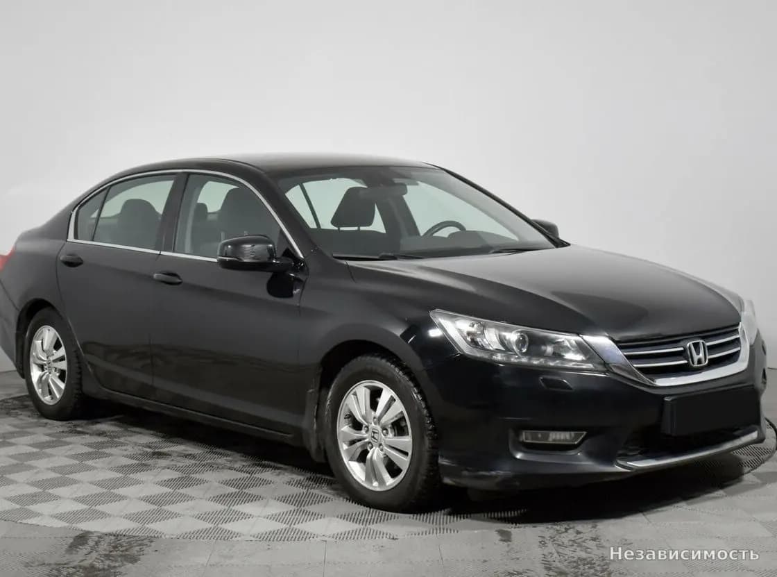 Honda Accord 2013 с пробегом — фото 3