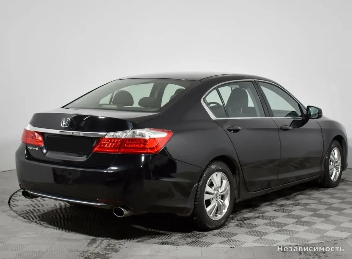 Honda Accord 2013 с пробегом — фото 5