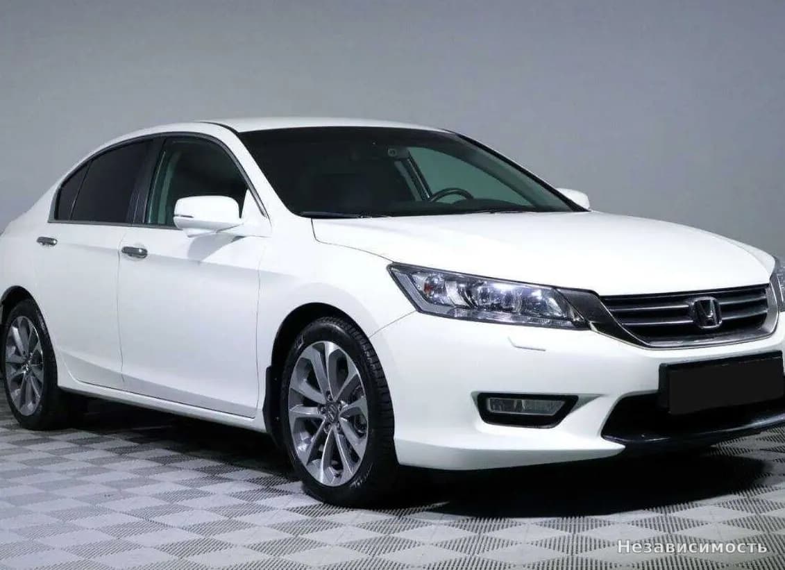 Honda Accord 2013 с пробегом — фото 3