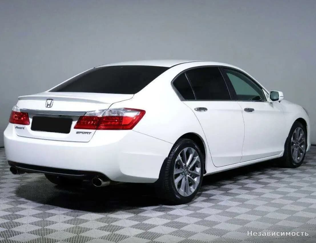 Honda Accord 2013 с пробегом — фото 4
