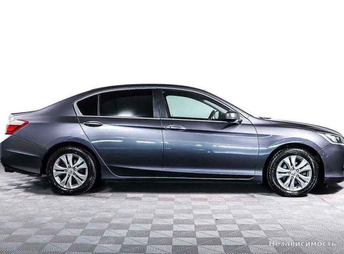 Honda Accord 2013 с пробегом — фото 3