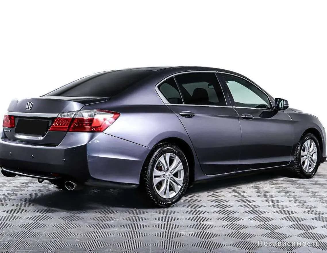 Honda Accord 2013 с пробегом — фото 4