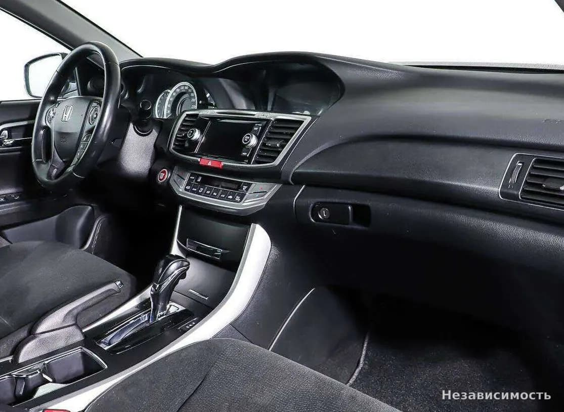 Honda Accord 2013 с пробегом — фото 6