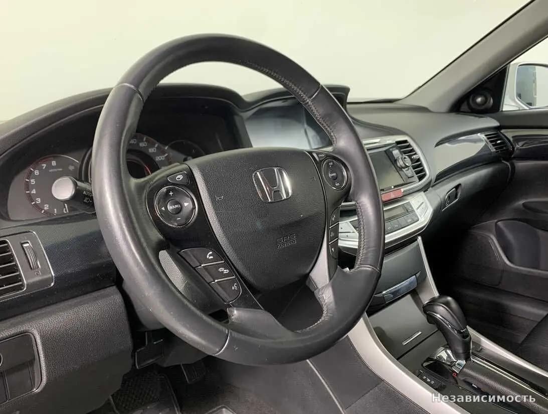 Honda Accord 2013 с пробегом — фото 10