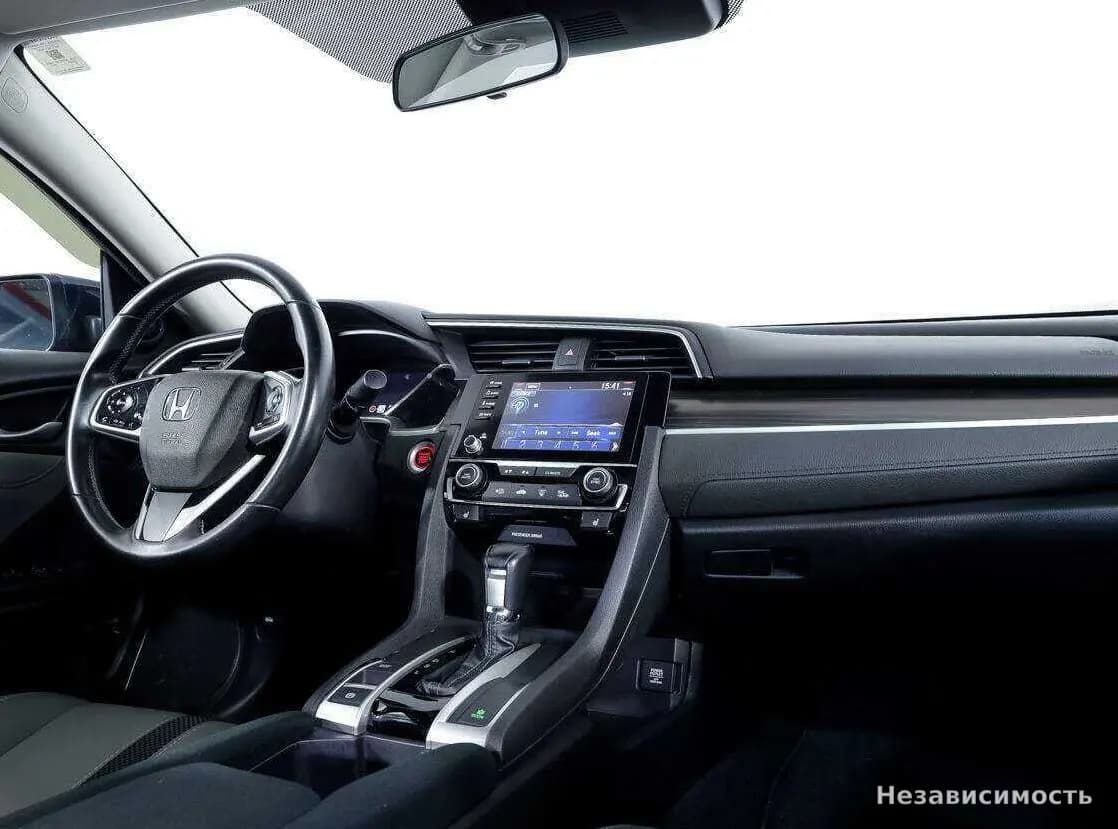 Honda Civic 2019 с пробегом — фото 7