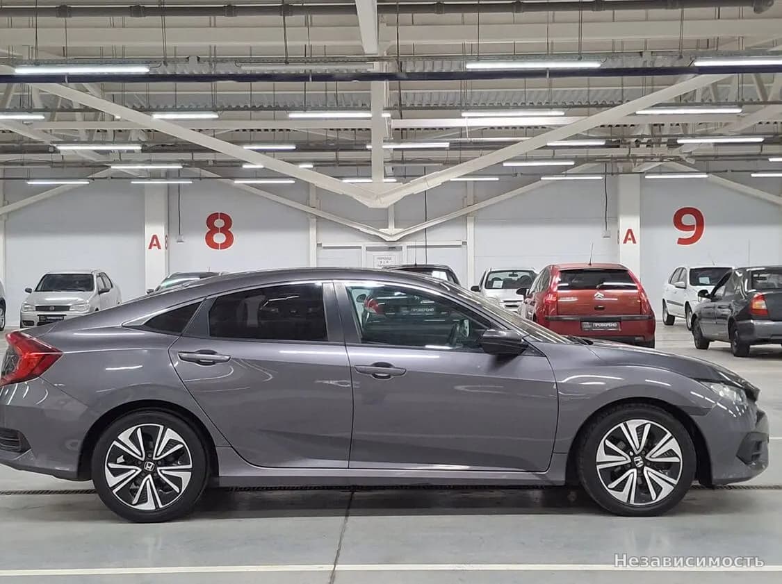 Honda Civic 2016 с пробегом — фото 4